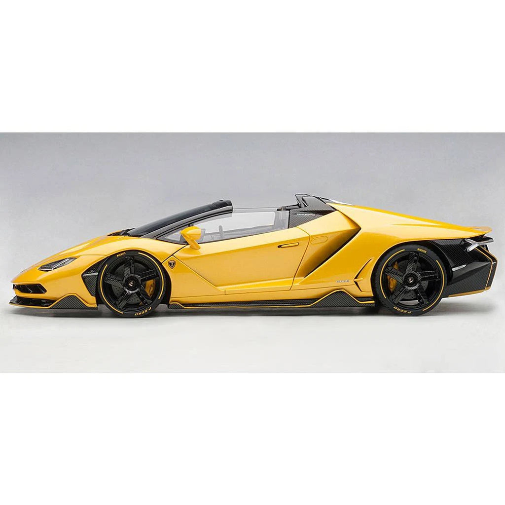 1/18 Pearl Yellow Model Car Q436979