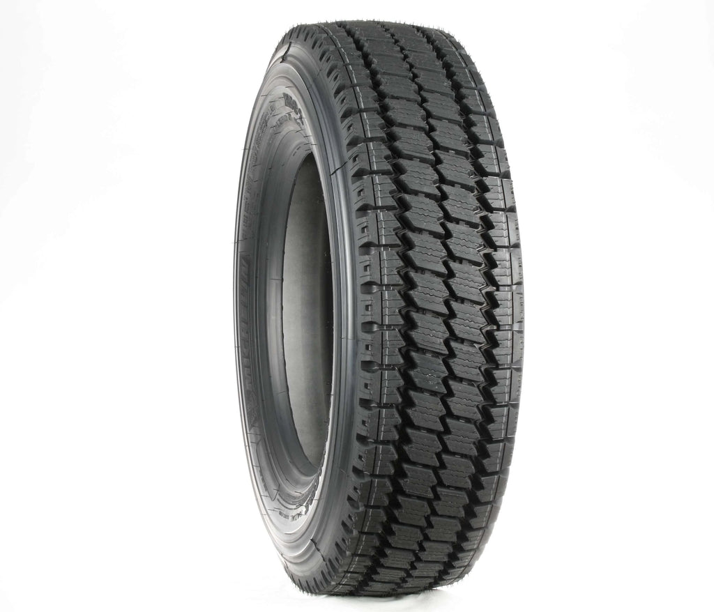 19.5 Regional Drive Tire 245/70R19.5 P4021