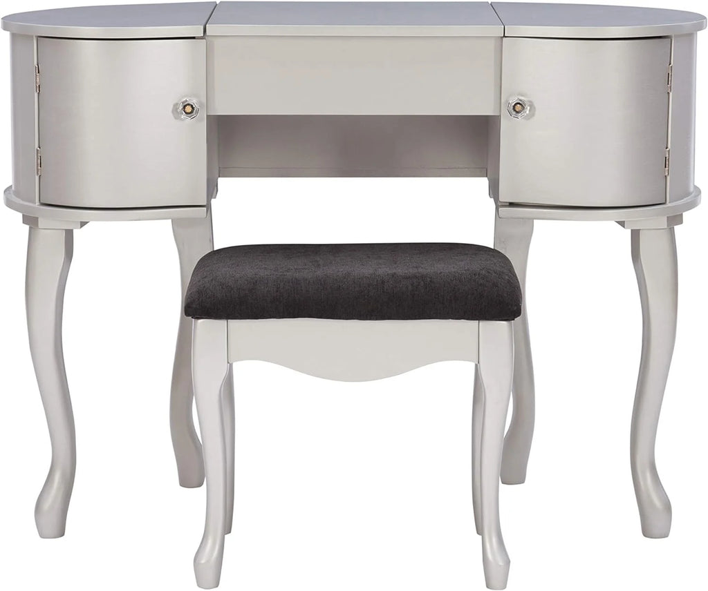 Silver Vanity Set P692