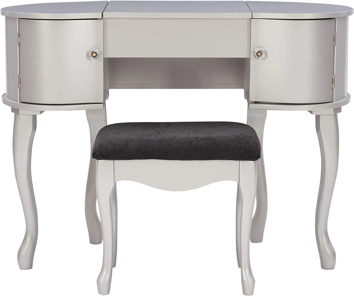 Silver Vanity Set P692
