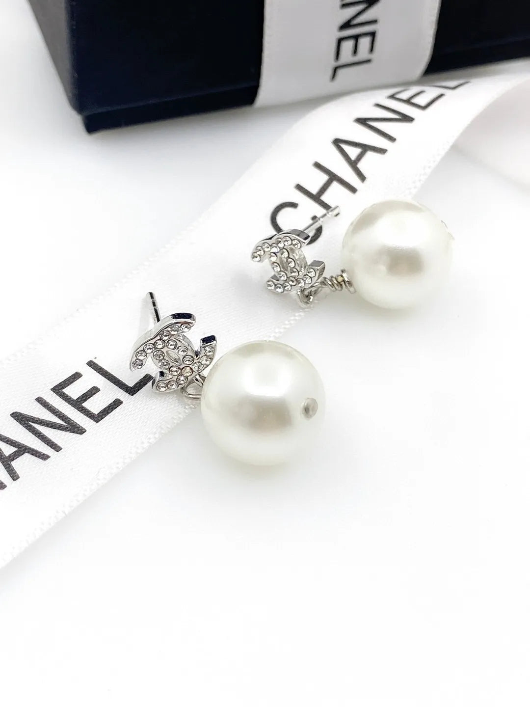 Jewelry Q2318
