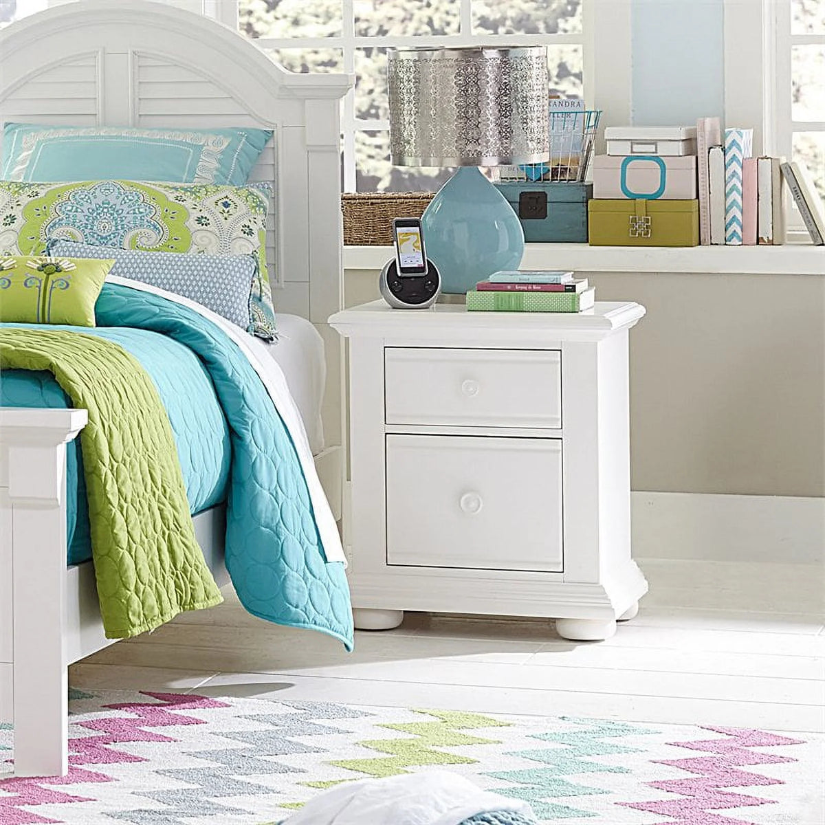 White 2 Drawer Night Stand M409192