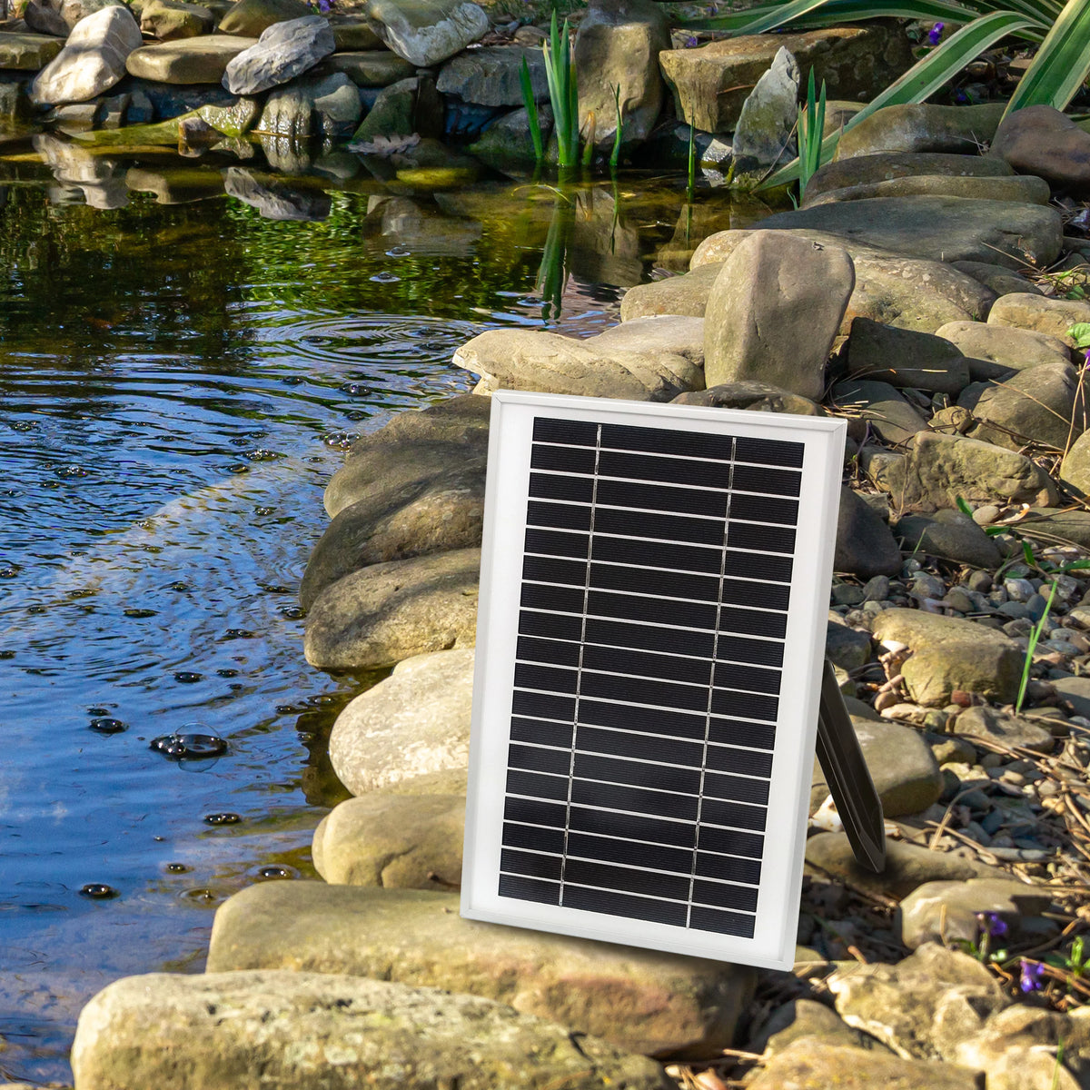 Solar Pump and Panel with Battery, Remote Control & Light U32469