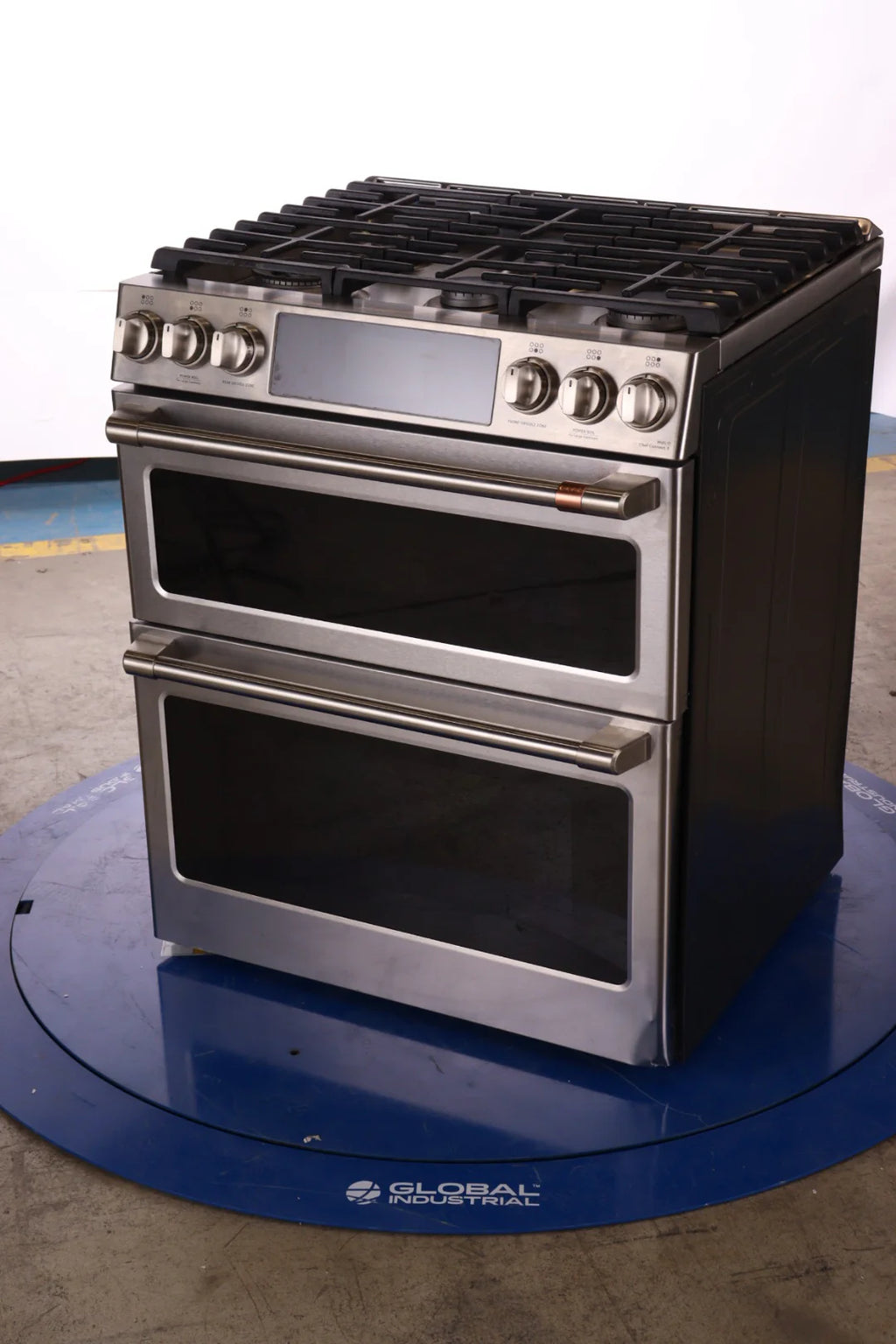 30 In. Slide-In Double-Oven Gas Convection Range M647