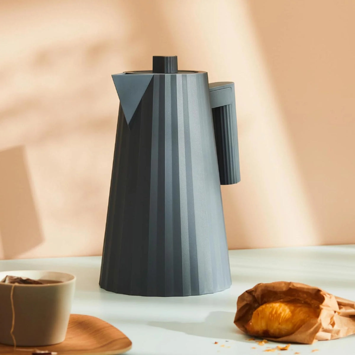 Electric Kettle 1500W 57.5 Fl Oz Grey M632156